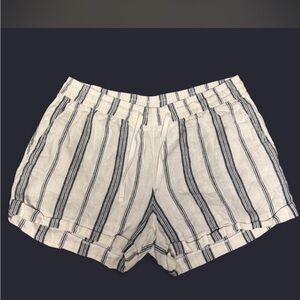 Striped White and Black linen Shorts size M